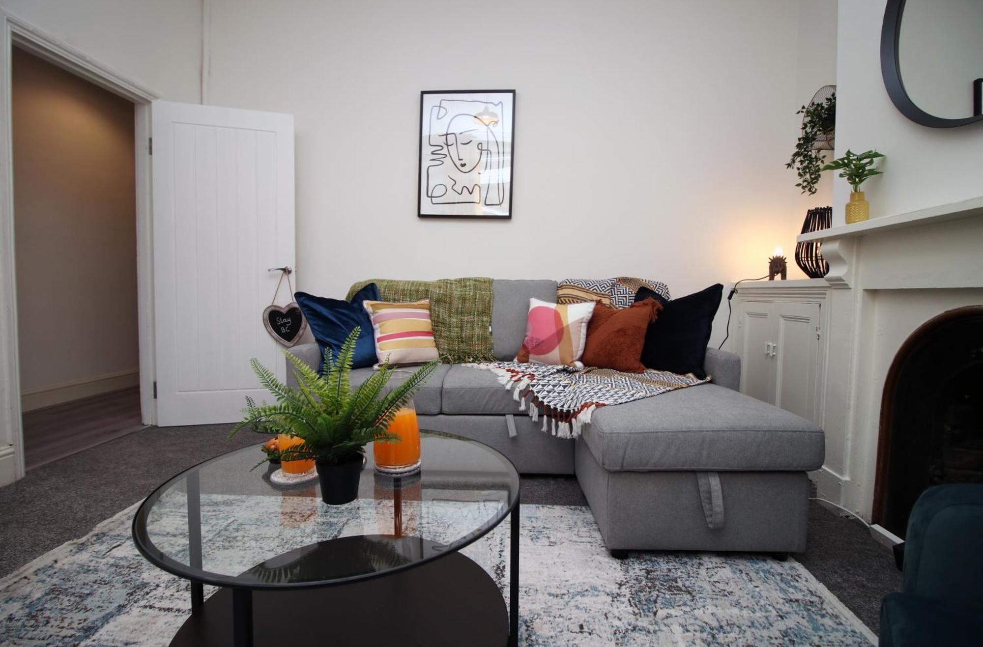 Spacious 4 Bedroom House - Moira Lodge By Ty Sa Cardiff Exterior foto