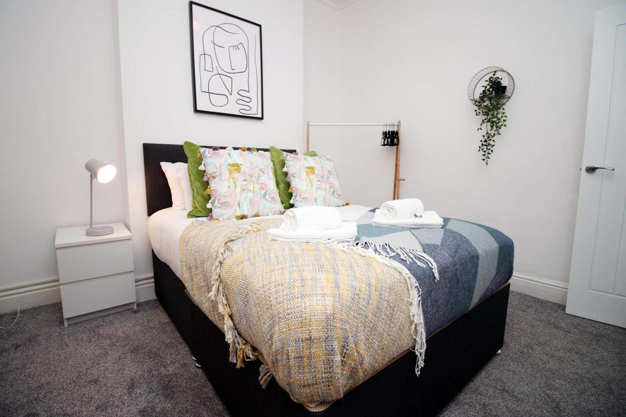 Spacious 4 Bedroom House - Moira Lodge By Ty Sa Cardiff Exterior foto