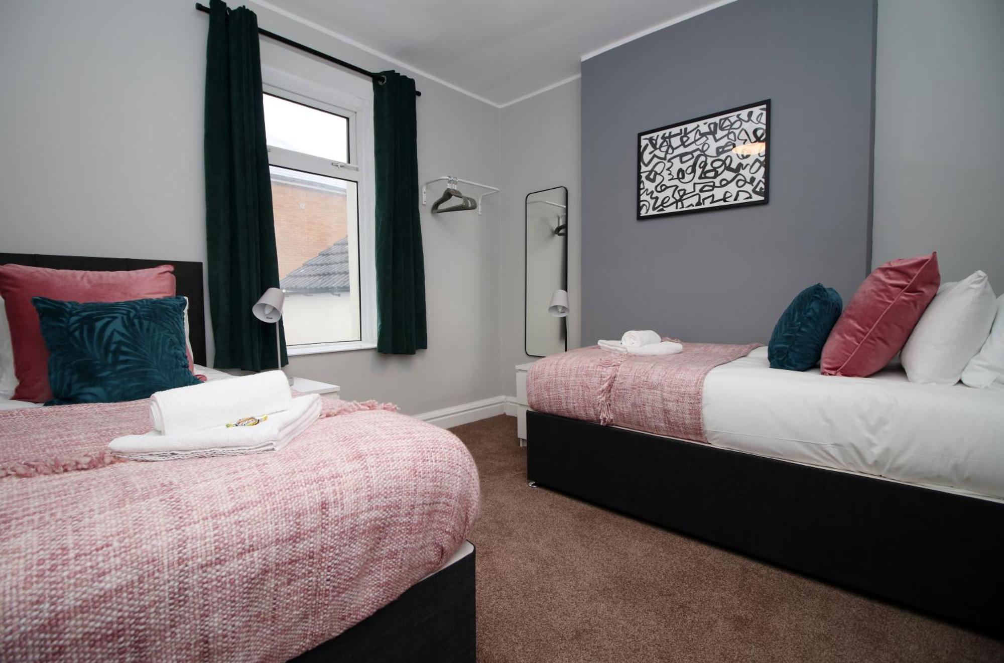 Spacious 4 Bedroom House - Moira Lodge By Ty Sa Cardiff Exterior foto