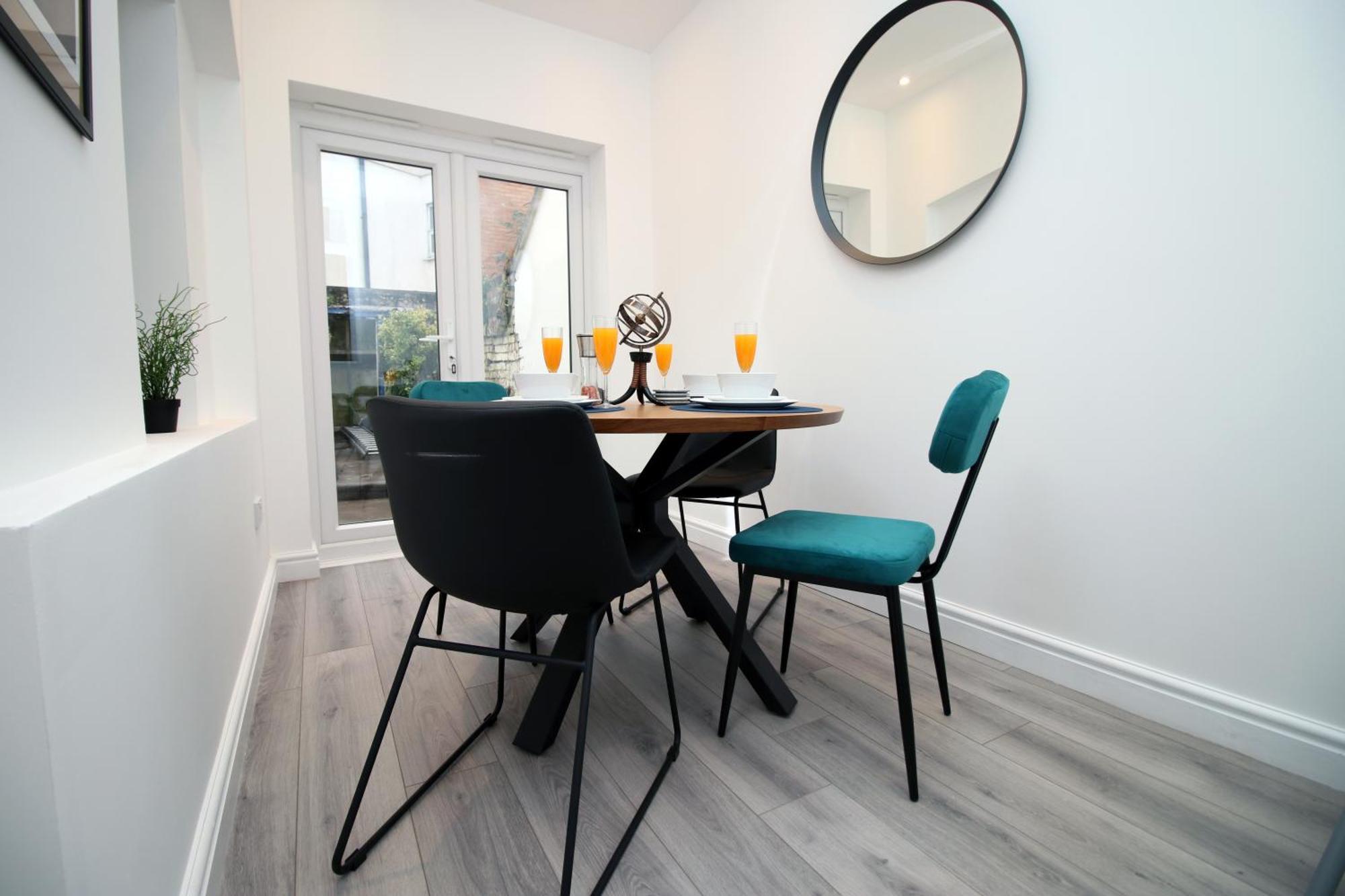 Spacious 4 Bedroom House - Moira Lodge By Ty Sa Cardiff Exterior foto